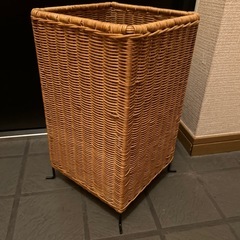 籐のゴミ箱