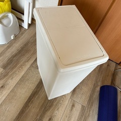 ゴミ箱