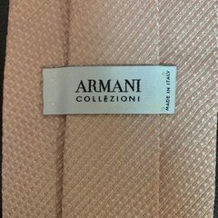 ARMANI COLLEZIONI ネクタイ ピンク系 光沢×織柄 イタリア製の画像