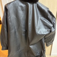 レザー ファー襟コート 黒　牛革　レディースの画像