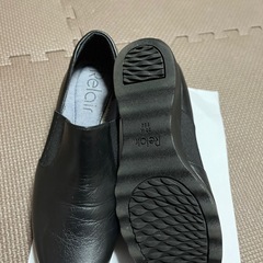新品の黒の靴の画像