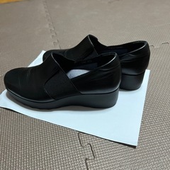 新品の黒の靴の画像
