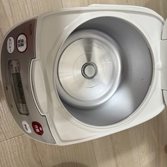 炊飯器の画像