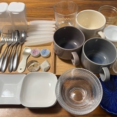 食器、カトラリー等
