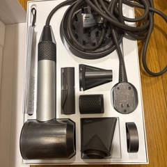 ダイソンドライヤー業務用美品箱あり
