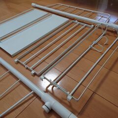 突っ張り収納の画像