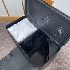 〓〓 売約済〆受付終了 〓〓iRobot Roomba i5+ RVD-Y1 (i555860) 自動ゴミ収集機 アイロボット ルンバ i5プラス クリーンベース ロボット掃除機の画像