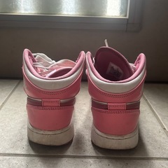 NIKEエアジョーダン1の画像