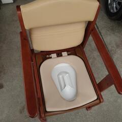 介護用　家具調ポータブルトイレの画像