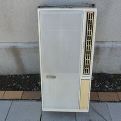 窓用クーラー　中古品
