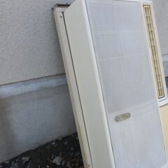 窓用クーラー　中古品の画像