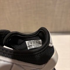 adidas サンダルの画像