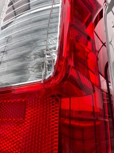 nv350 キャラバン　テールランプ左右純正　e26