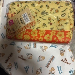 日焼けキティちゃんポーチセットお話し中