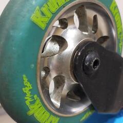 トリック対応キックボード、フリースタイルキックスクーターの画像