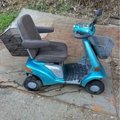 老人車、バッテリーを交換する必要があるかもしれません。気に入ったら、車を見に来てください。状態は良好です。今は不動品です。の画像