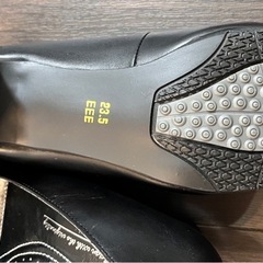 新品23.5ビジネスパンプスヒール3EEE ソフト本革2足セット　の画像