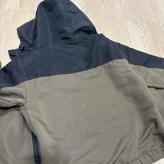 キッズ　マウンテンパーカー　140の画像