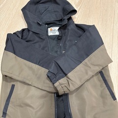 キッズ　マウンテンパーカー　140の画像