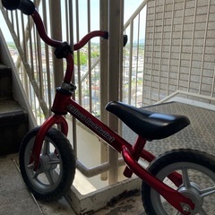 ストライダー　赤　子供　自転車