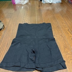お腹引き締めるコルセット型パンツの画像