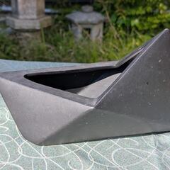花生 水盤 黒 多角形の画像