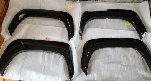三菱トライトン　純正フェンダー