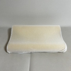 ニトリ 低反発枕 3次元立体構造まくら 首と頭にフィットする波型形状