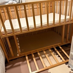 ベビーベッド組立式　の画像