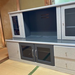 大きなテレビ台の画像
