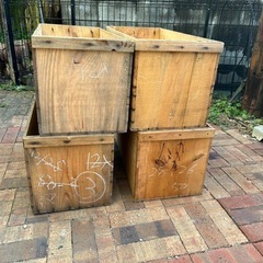 りんごの木箱 4個