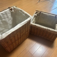 ラタン ストレージボックス 2個, カラーオーガナイザー、ハンガーの画像