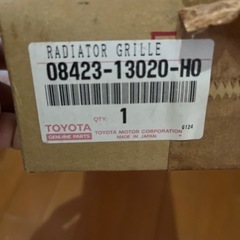 TOYOTA フロントグリルの画像