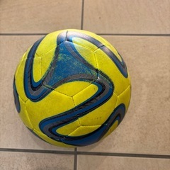 中古のサッカーボール　adidasの画像