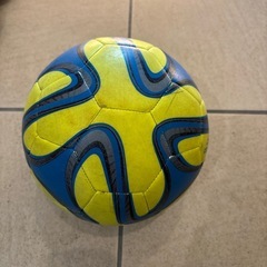 中古のサッカーボール　adidasの画像