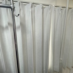 カーテン　白系　短め　　