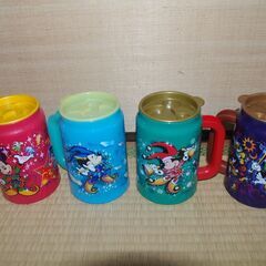 東京ディズニーランド１５周年記念スーベニアカップ　（４シーズンセット・未使用品）の画像
