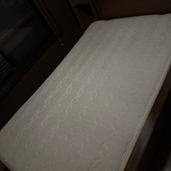 セミダブルベッドの画像