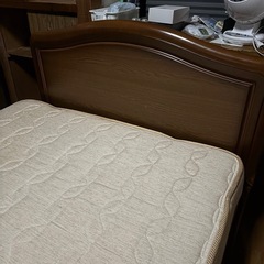 セミダブルベッド