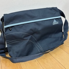 美品！adidas アディダスショルダーバッグボディバック紺水色青ブルーネイビーの画像