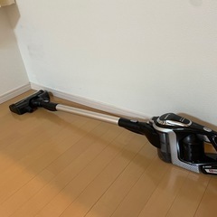【無料・現地引き取り限定5月12日(月)】BOSCHコードレス掃除機 