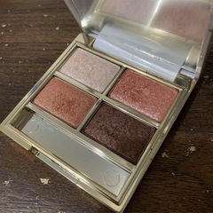 5月末処分します。アイシャドウパレット２個セット