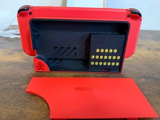任天堂switch 有機ELマリオレッド　中古