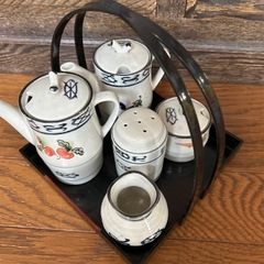 陶器　調味料入れ