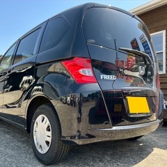 超低走行3万キロ台‼️月々1.3万円〜分割払い可❗️車検2年付き！大人気☆HONDA フリード☆車内広々♪HDDナビ付き☆走行中DVD見れます☆ETC付き☆電動スライドドア付き☆ドライブレコーダー付きのフル装備‼️の画像