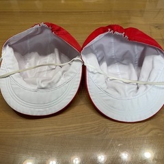 赤白帽子　2個セットの画像