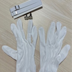 新郎衣装・美品】ウィングカラーシャツ＆小物4点セット（カフス・手袋・アームバンド付き／Lサイズ）  の画像