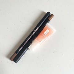 化粧品 ①