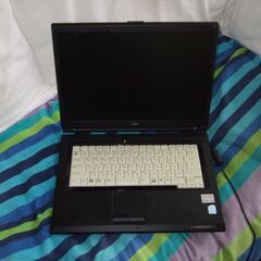 FUJITSU  LIFEBOOK  FMV-A8260  中古品の画像