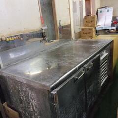 ジャンク品　冷蔵庫付コールドテーブル